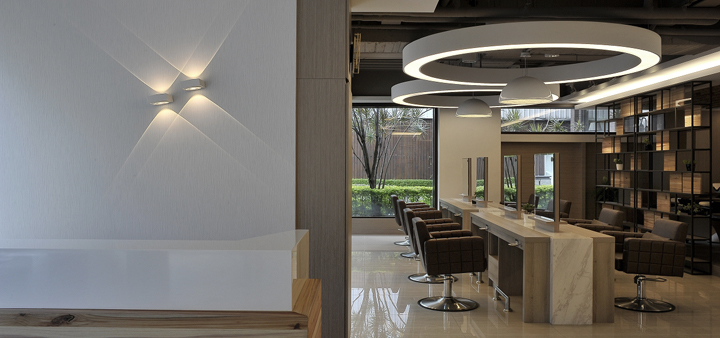 现代风美发店装修